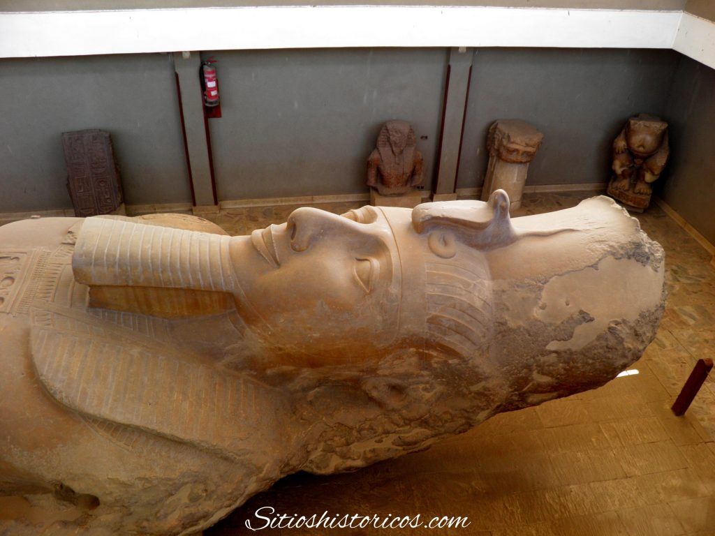 Estatua Ramsés II museo Mit-Rahina