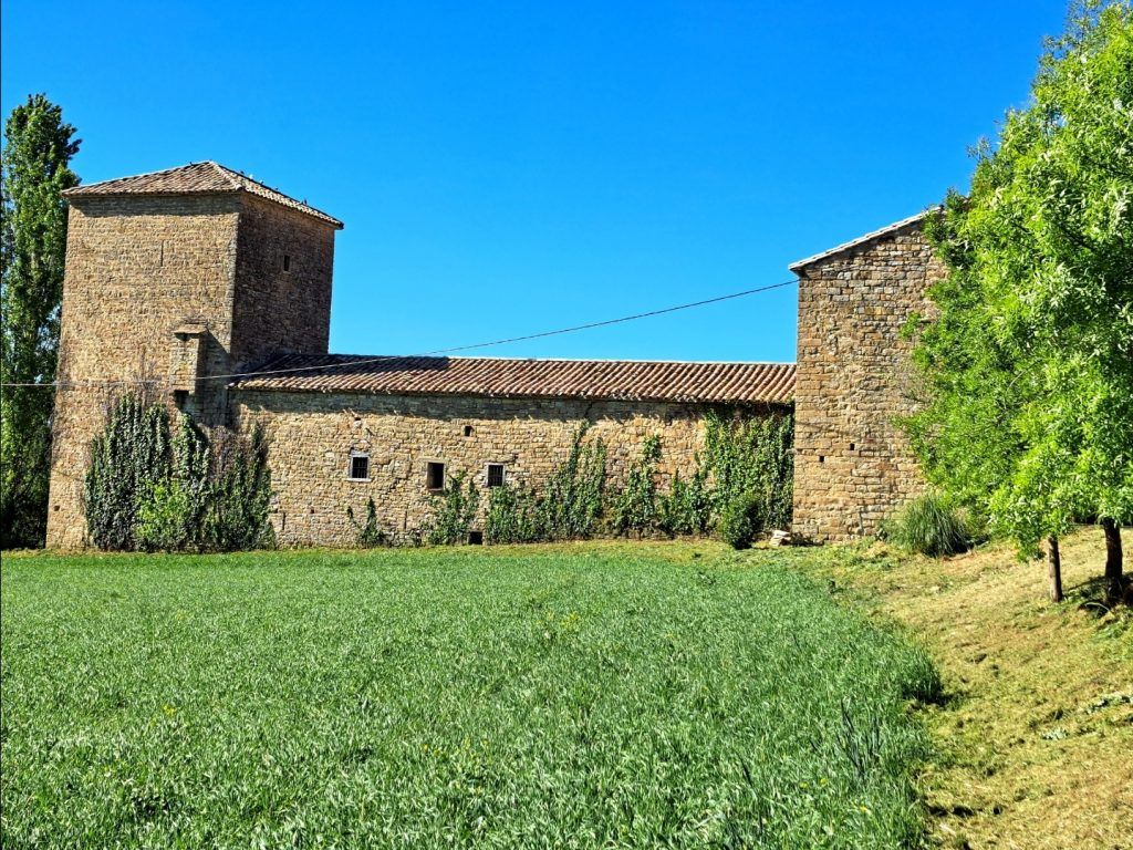 Palacio de cabo de armería de Artieda.