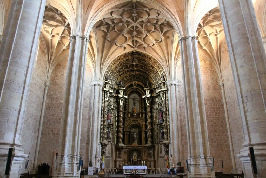 Interior de la iglesia de San Blas de Villarrobledo